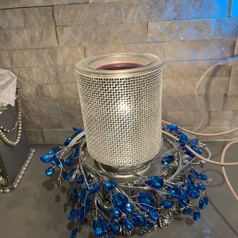 SCENTSY GLAMOUR WARMER
